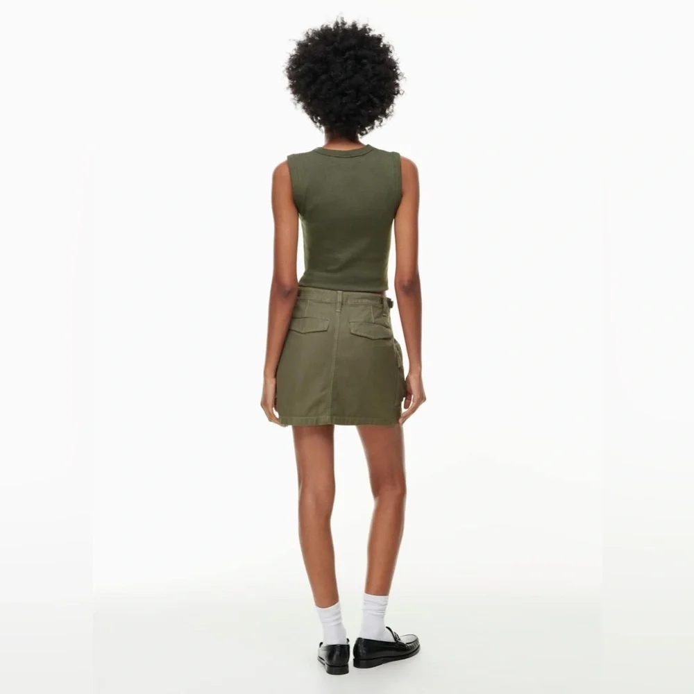 NWT Aritzia TNA color GD Army Green Supply Cargo Micro Skirt Size 0
